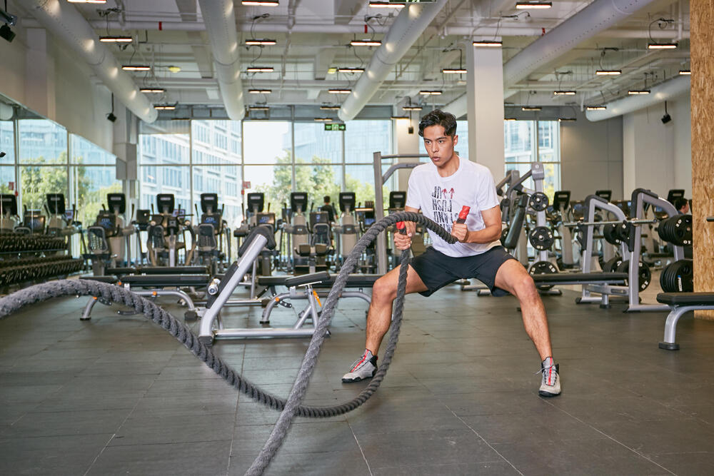 What Is A Battle Rope Workout? Top 5 Battle Rope Exercises to Try